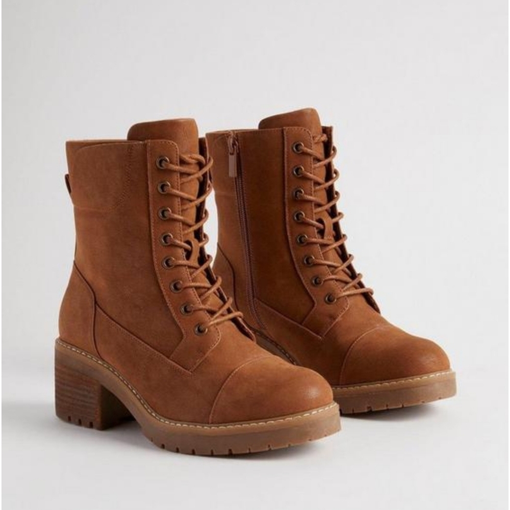 NWOT Torrid Heeled Moto (WW) boots
